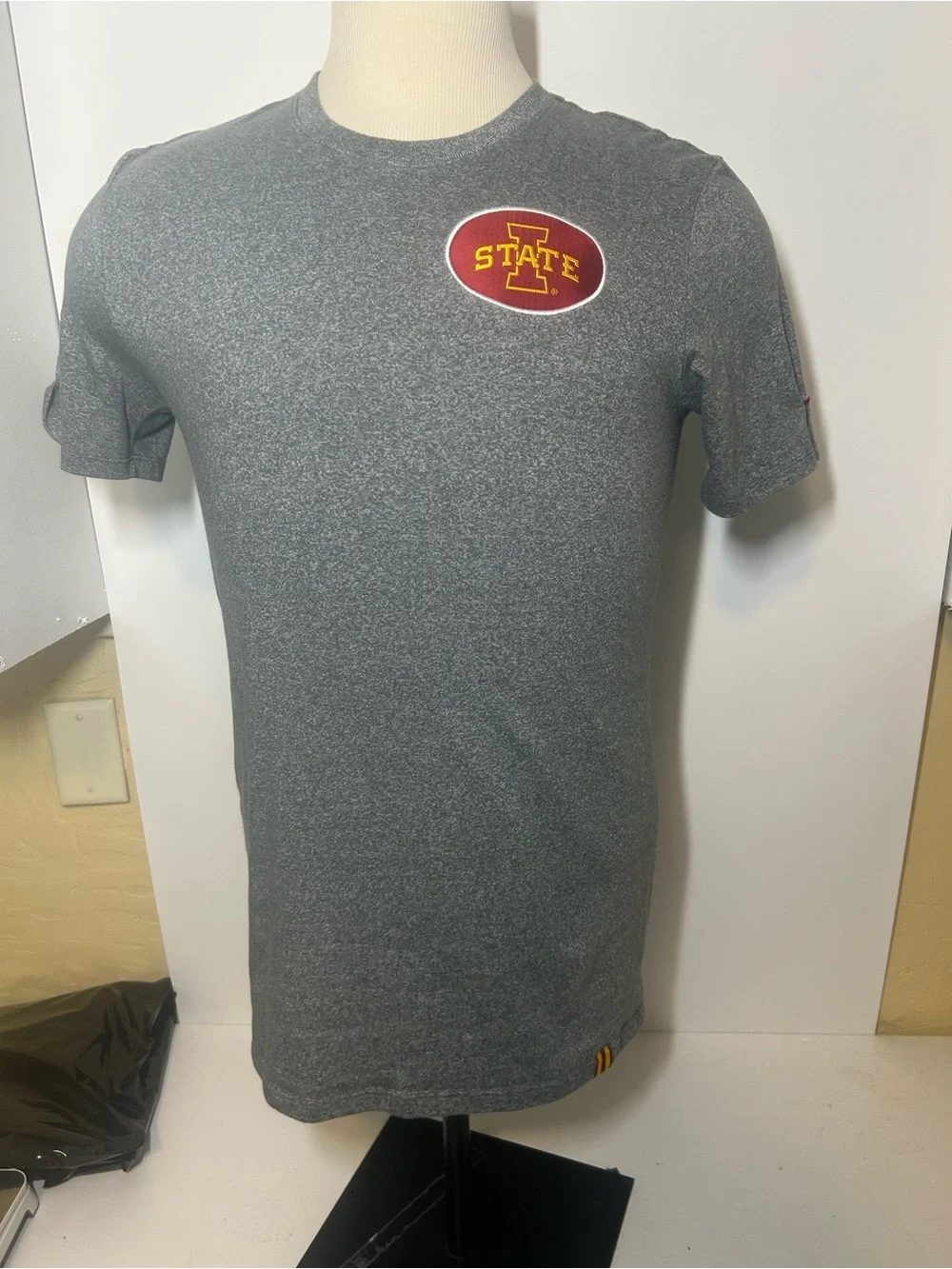 Nike Gray Short-Sleeve Crewneck T-Shirt with Red and Yellow State Patch